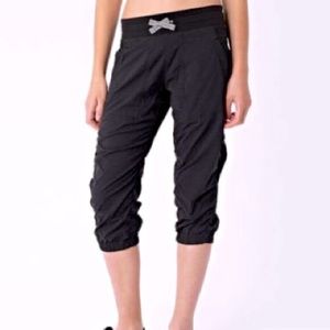 Ivivva By Lululemon LIVE TO MOVE Crop Pants Dance Studio Girls